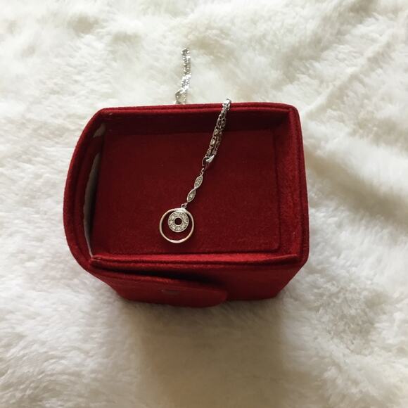 Shopeunoia Boutique Jewelry - Silver Double Circle Sparkling Necklace